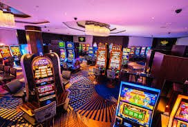 ro288 Live Casino – meja Roulette live berputar dengan dealer cantik dan taruhan angka lengkap